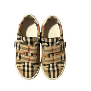 Burberry sneakers